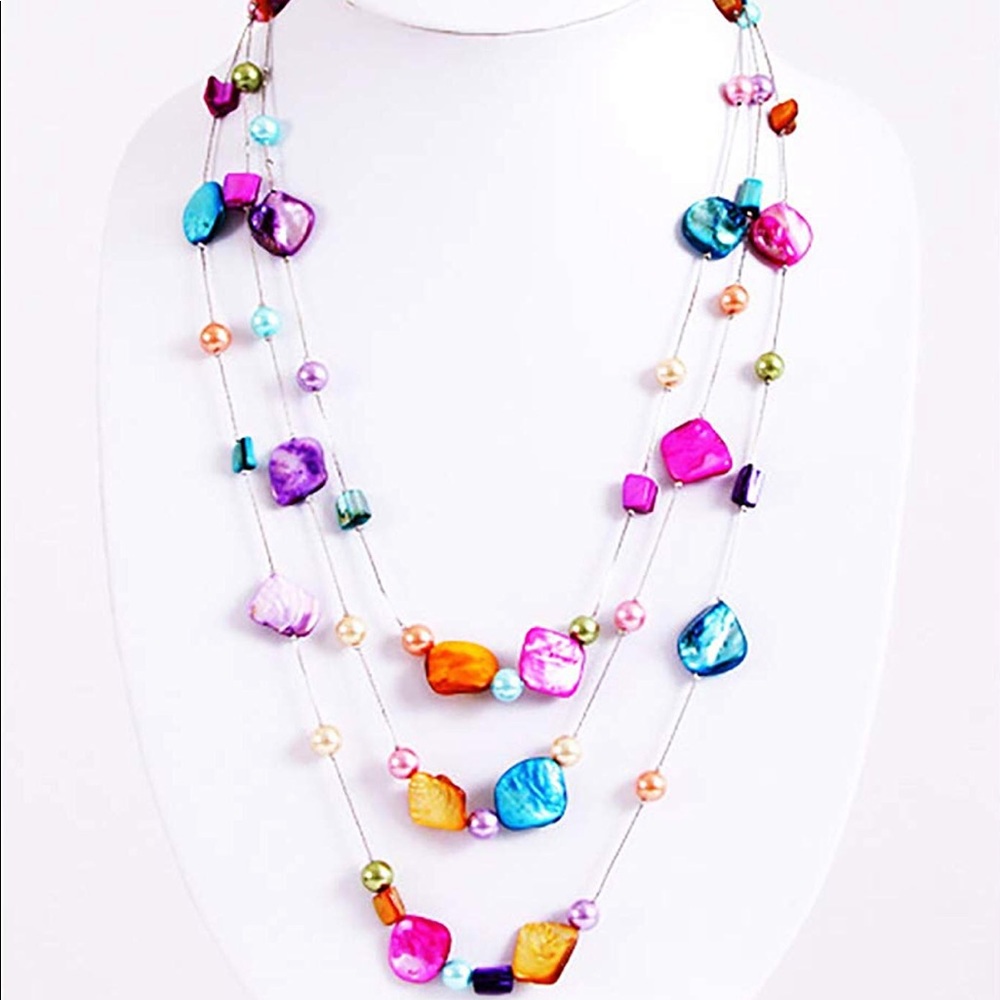 Beautiful Handmade Shell Necklace! - Picture 4 of 5